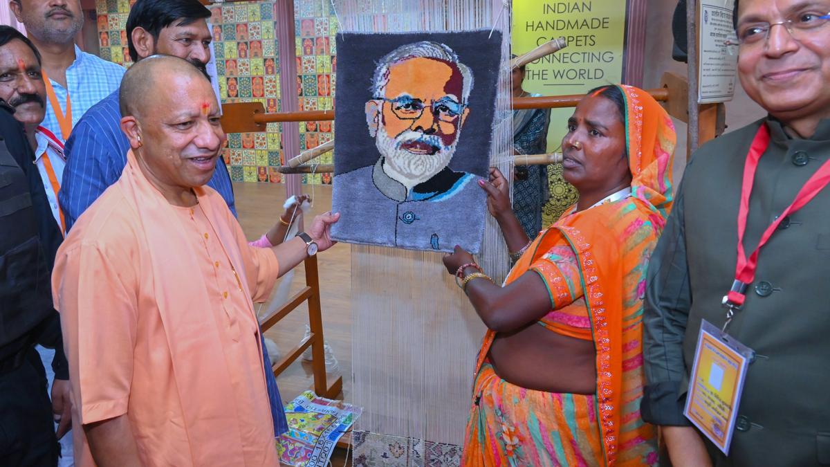 Yogi Adityanath Inaugurates Golden Jubilee India Carpet Expo in Bhadohi, Boosting UP's Export Hub Status