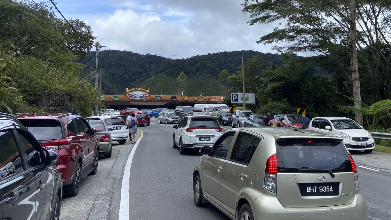 Malaysians Choose Family Over Shopping or Holidays, Domestic Travel Data Shows