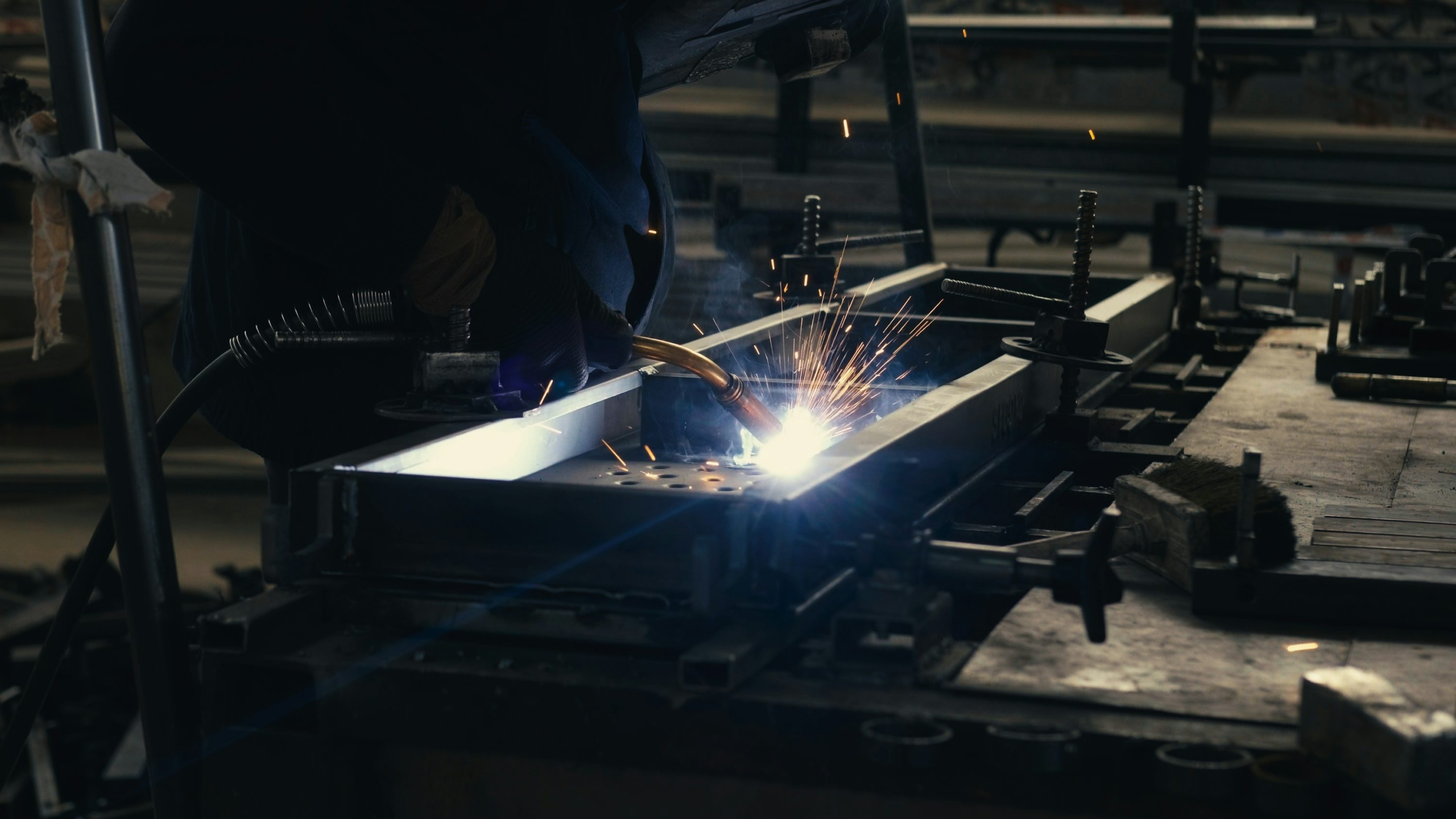 Corporate Strategy: Battery shortage forces Stellantis French factory pauses