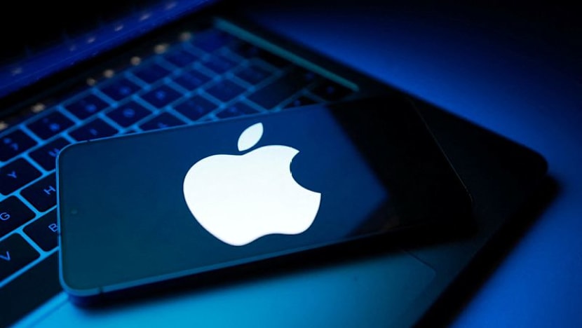 Apple Names Insider Steve Smith As New M&a Chief, Memo Shows