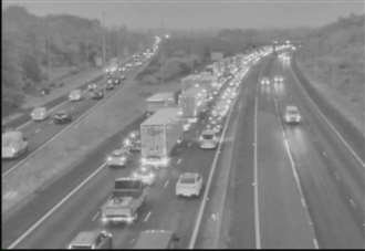 Market Developments: Drivers face lengthy delays on M20 following five-vehicle crash
