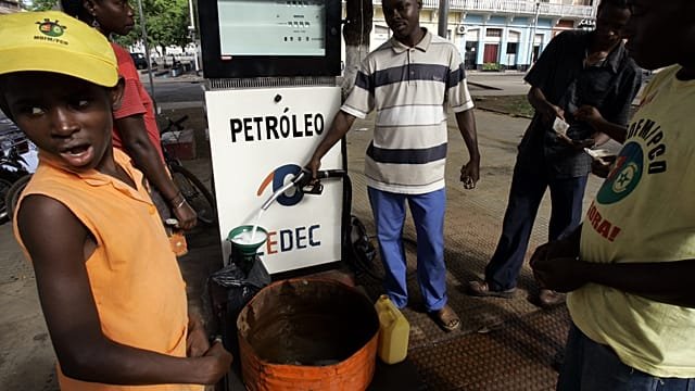 São Tomé voters demand jobs and action as young people leave