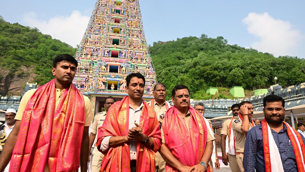 International Briefing: President Droupadi Murmu to visit Kanaka Durga temple in Vijayawada on October 14