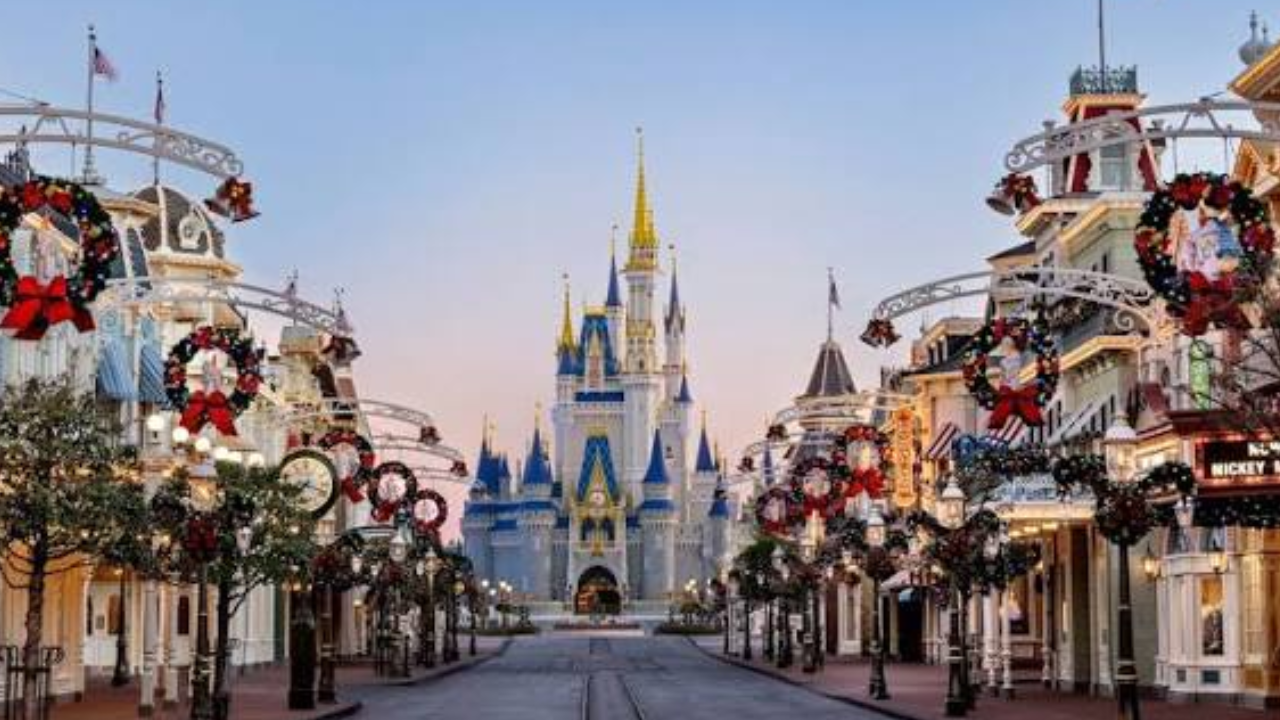 Walt Disney Secretly Bought 27,000 Florida Acres for $5m; It Became Disney World