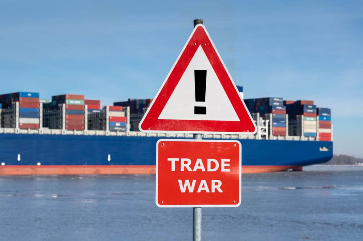 Trade Wars Are Reshaping Canada’s Export Map: This Railway Stock Could Benefit