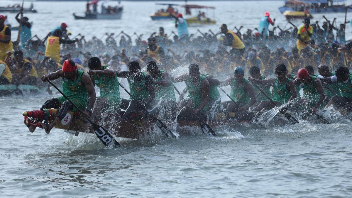 Melpadom Chundan Wins Champions Boat League Race in Kochi, Kerala