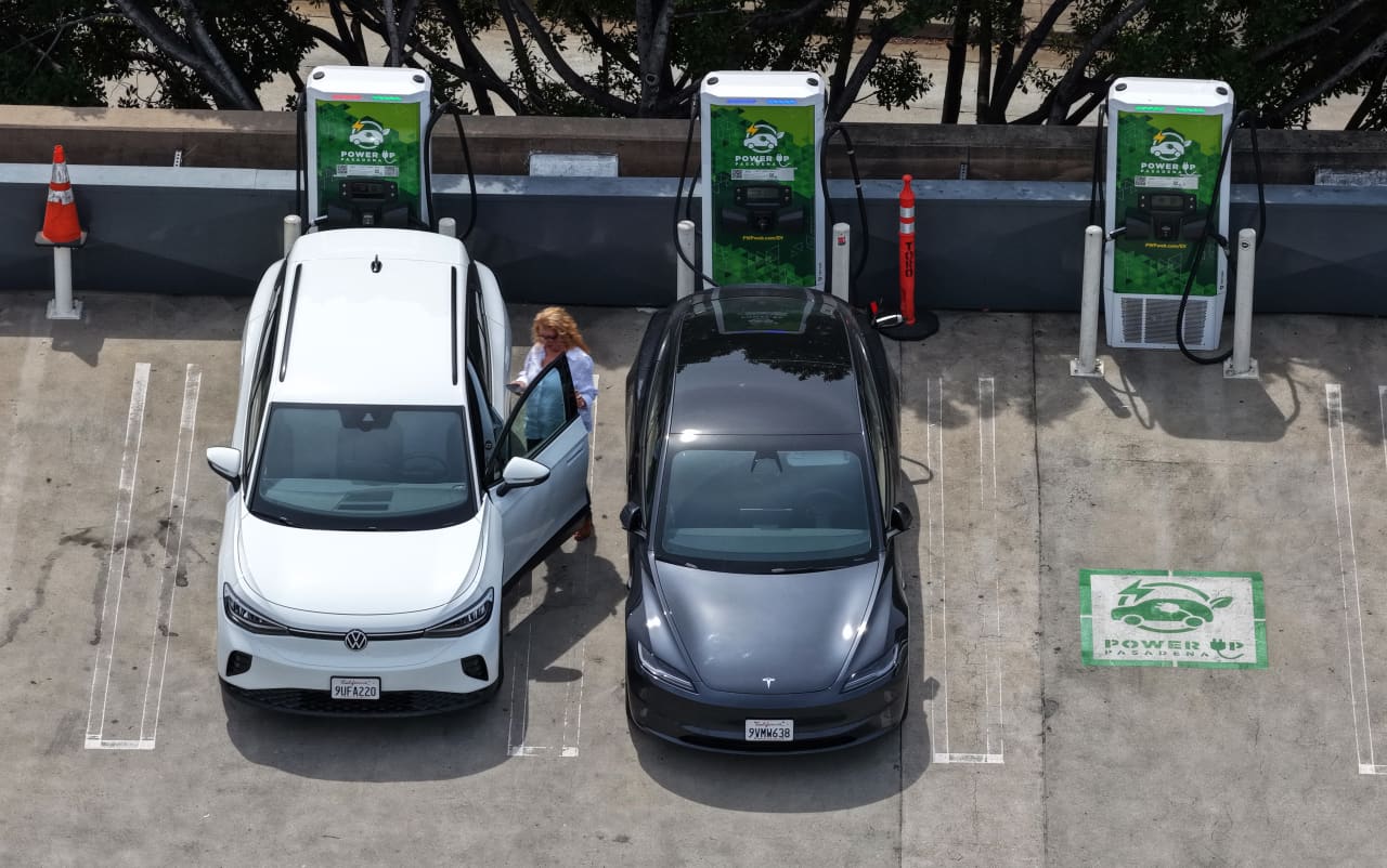 Market Developments: Major car rivals are teaming up to solve the biggest EV roadblock: Reliable charging
