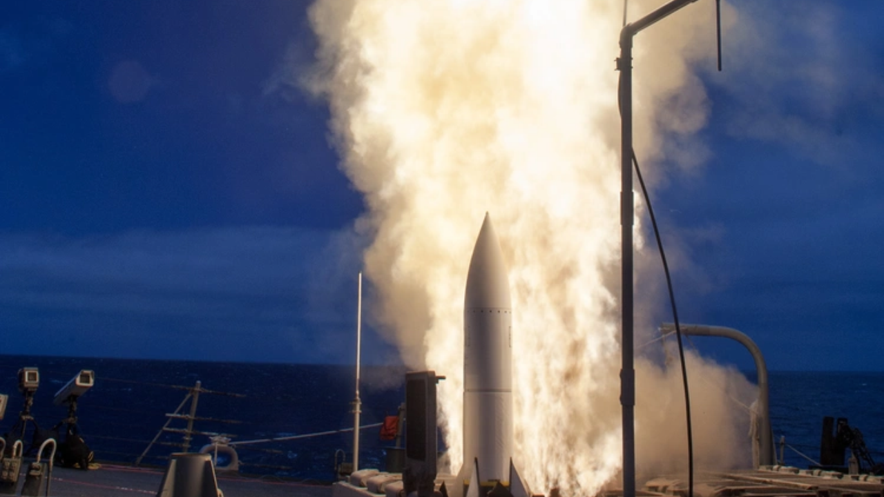 Enterprise Tech Shift: Ship-killer, missile shield, air-to-air weapon: Why SM-6 is America's 'three-in-one' missile and the Scaling Frontier