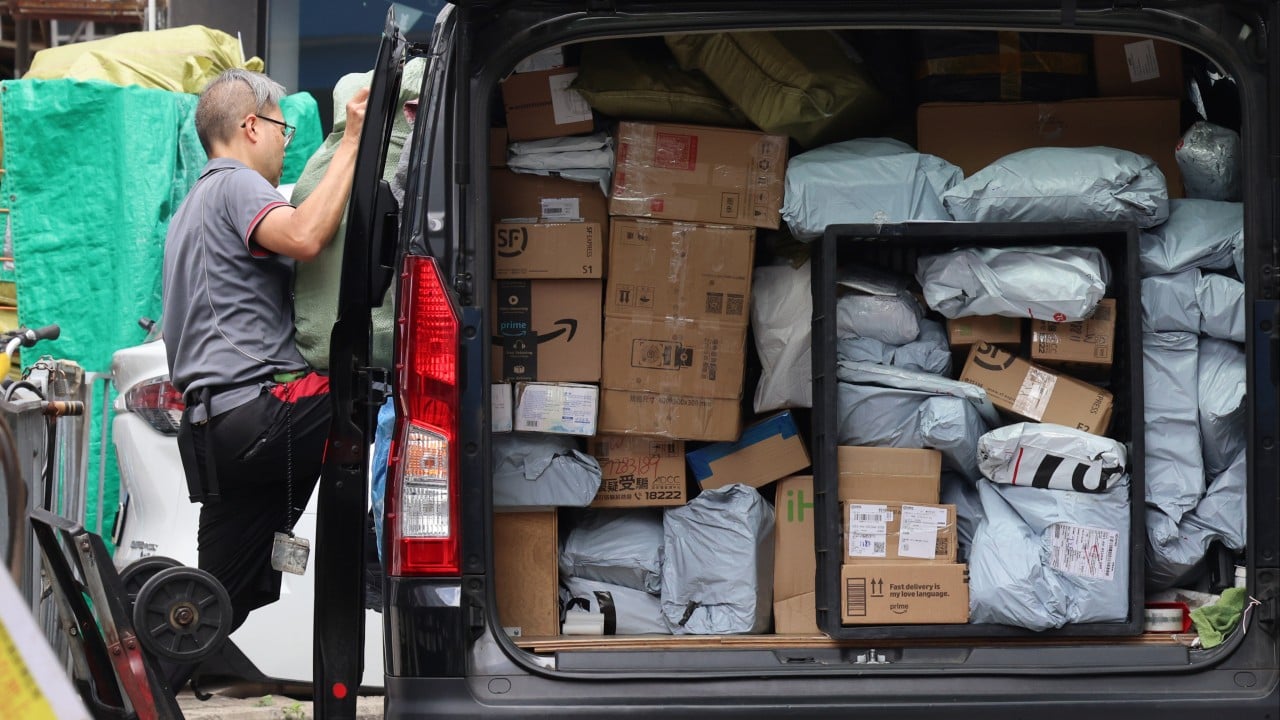 International Briefing: Nearly 150 firms in Hong Kong cut packaging waste equal to weight of 900 buses