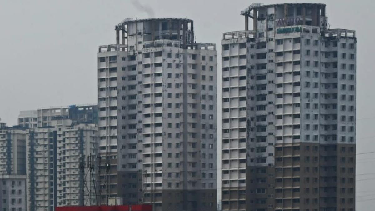 Kochi Apartment Takeover Chaos: AWHO No-Show Defies Collector’s Ultimatum