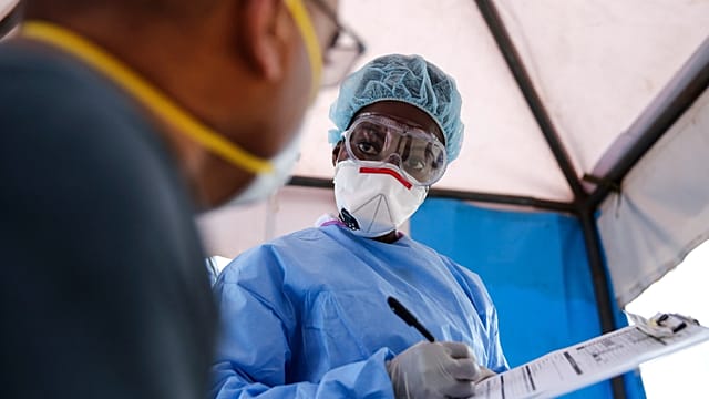 Kenyan Health Workers Demand Protection After First Ebola Death