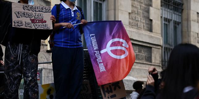 International Briefing: High school blockades: For La France Insoumise, a double-edged show of support