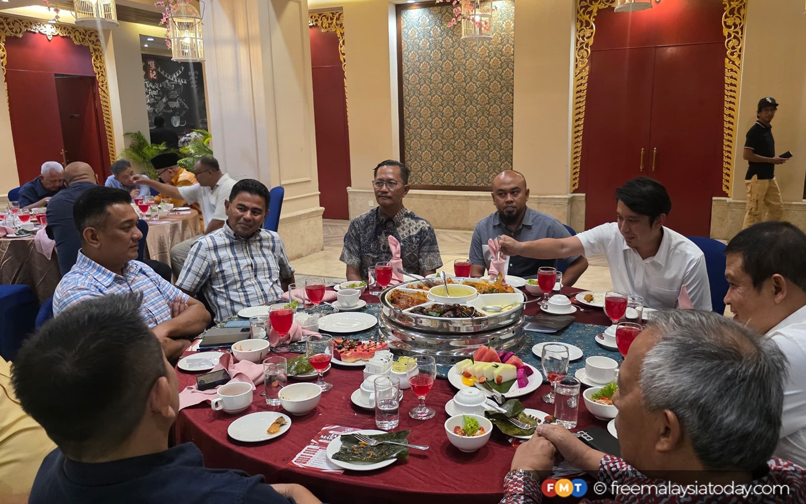 Corporate Strategy: Fahmi plays down Melaka PH-Bersatu dinner, says no formal talks yet