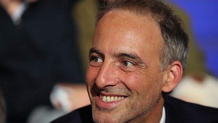 French Social Democratic Primary: Raphaël Glucksmann Wins Big in First Round