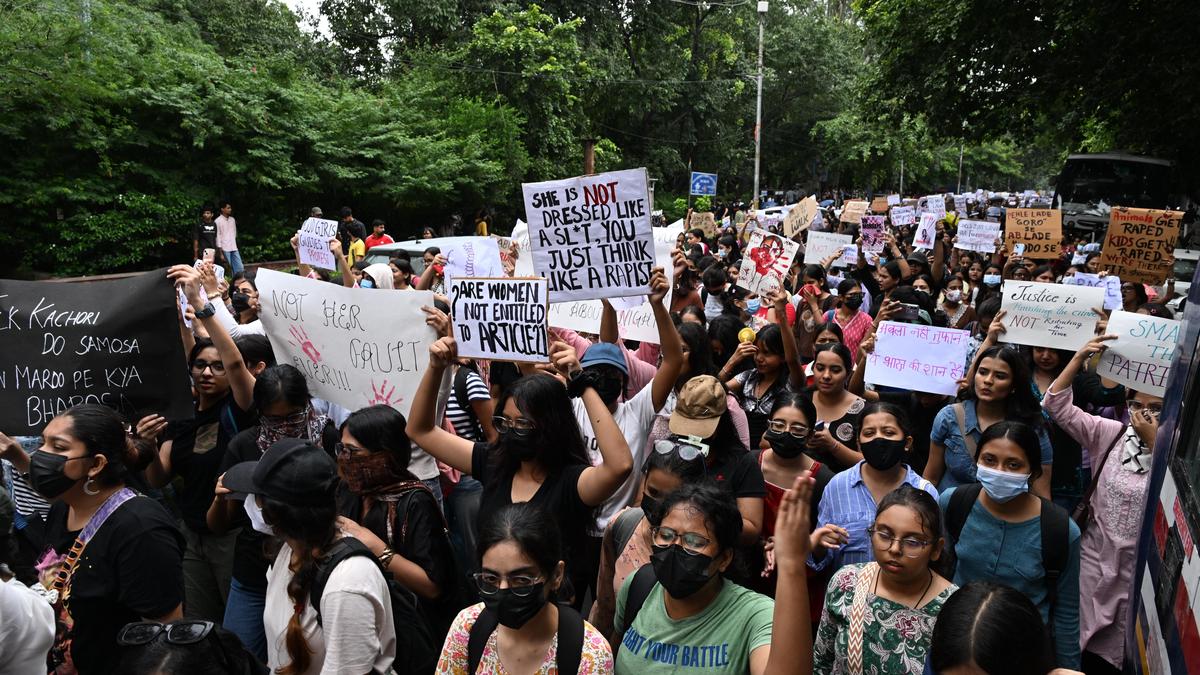 Delhi Students Demand Safer Streets: 'No Curfews, Fix the Roads Instead'