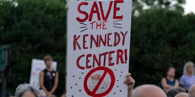 Trump-Style Culture Wars Cross the Atlantic: Kennedy Center Crisis Could Happen in Europe, Warns Le Monde