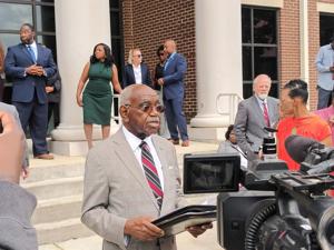 Judge Orders Bessemer’s Outgoing Mayor to Vacate Office by Tuesday, Alexander to Take Over