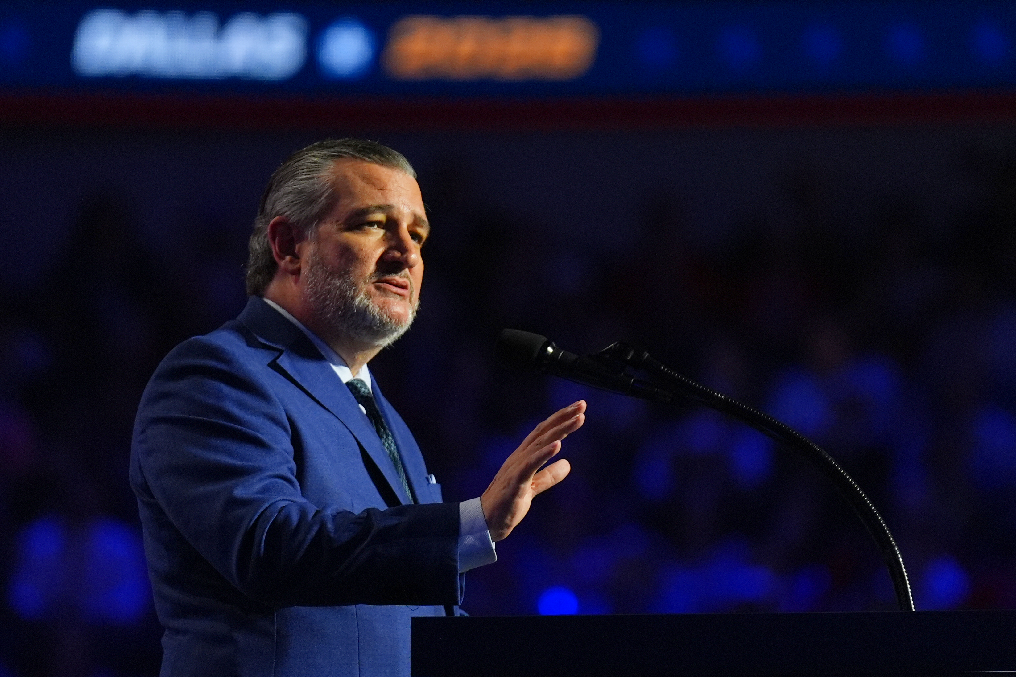 Crypto Markets in Focus: Ted Cruz blasts JD Vance as ‘insecure,’ says he’s focused on helping GOP win midterms Amid Shifting On-Chain Metrics