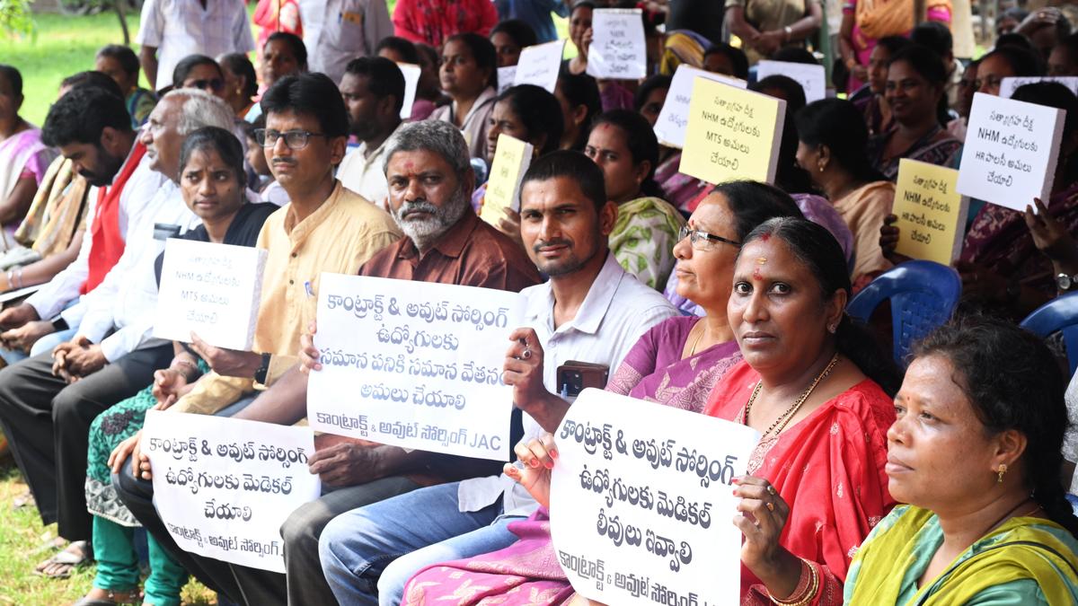 Contract Workers Across India Demand Regularisation, Threaten Nationwide Strike