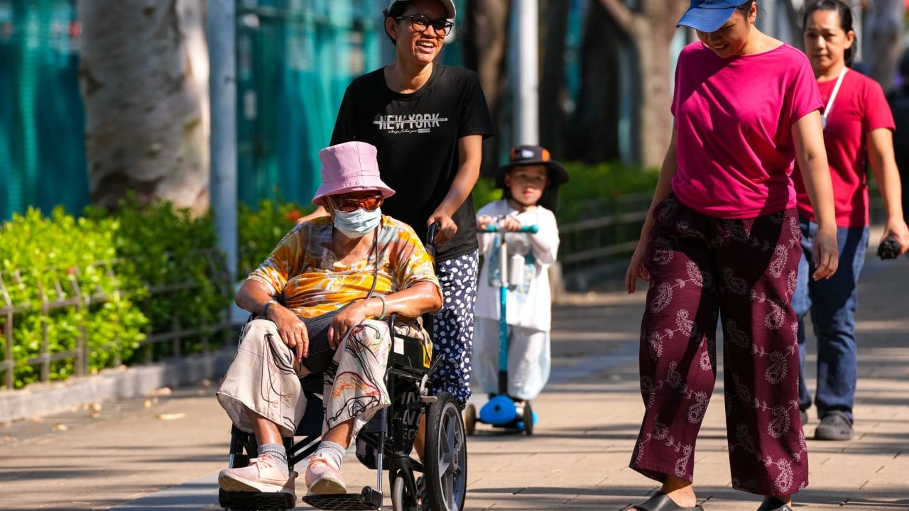 Crypto Markets in Focus: Hong Kong set to begin importing hundreds of carers from second half of 2027 Amid Shifting On-Chain Metrics