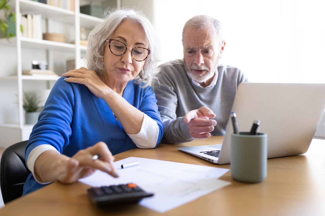 Crypto Markets in Focus: The government can take 15% of Social Security benefits to repay student loans. These proposals seek to stop it. Amid Shifting On-Chain Metrics