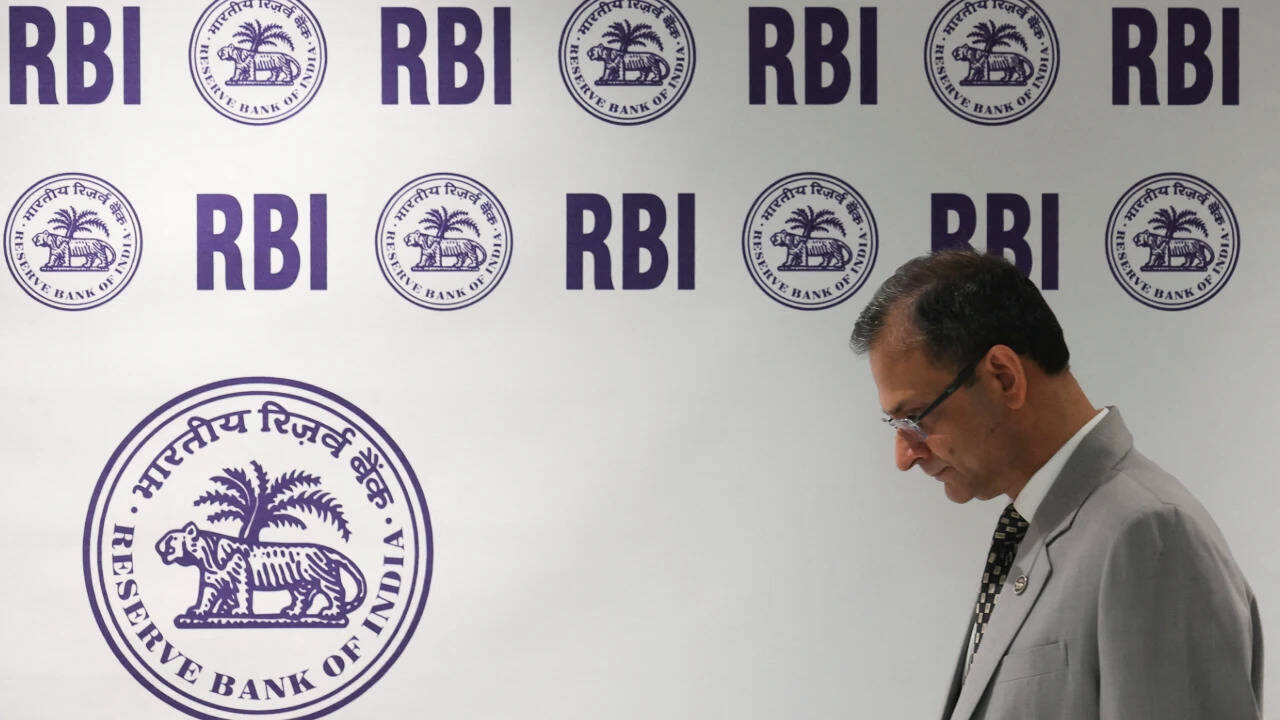 Loans Set to Get Dearer As RBI Hikes Repo Rate After 44 Months