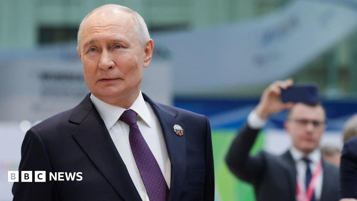 Putin Calls Elon Musk a 'Real Genius' After Satellite Talks, Reveals 'Close' Contact