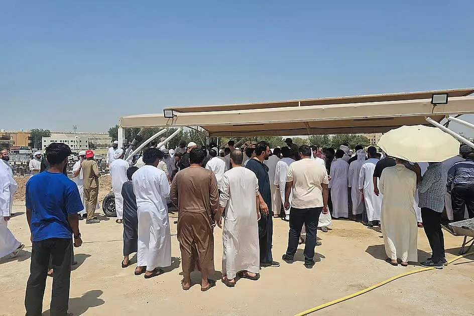 Strangers Rally: Hundreds Attend UAE Funeral After Viral Janazah Appeal for Sudanese Mother