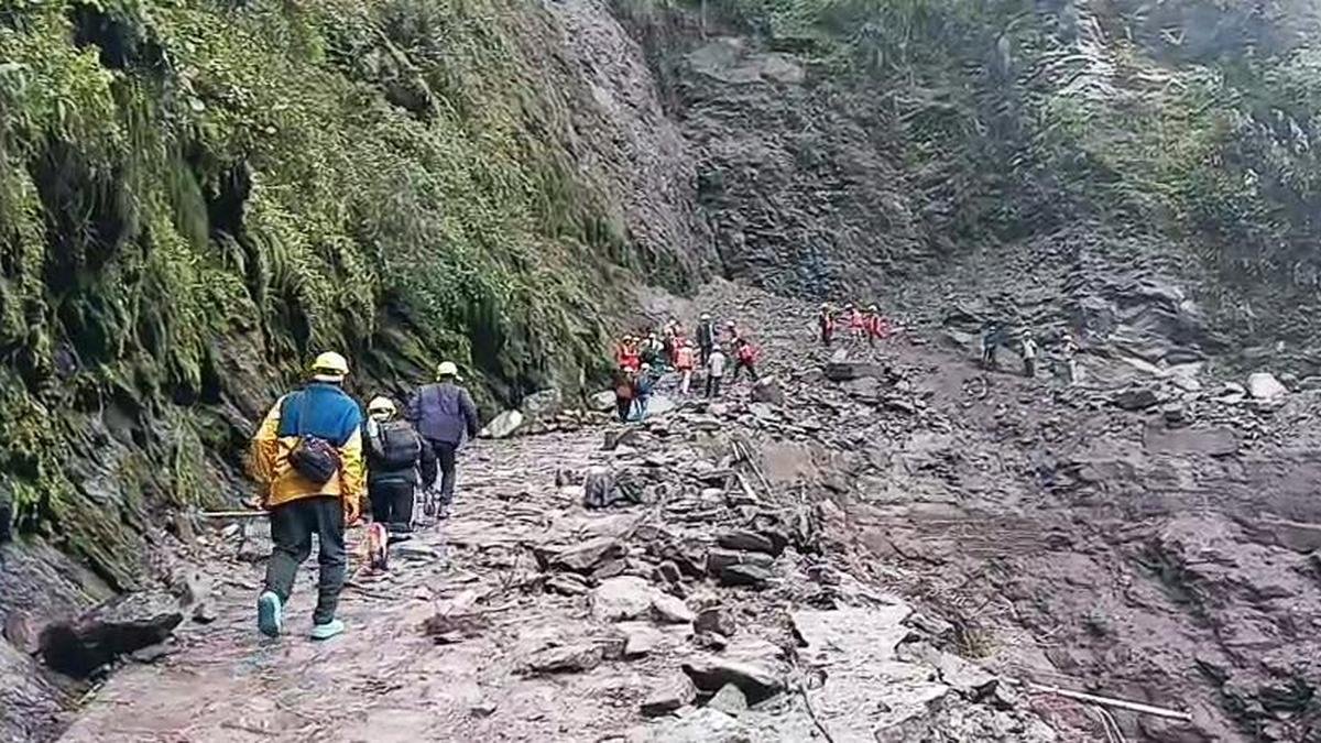 About 1,500 pilgrims stranded along Kedarnath trek route after landslide evacuated