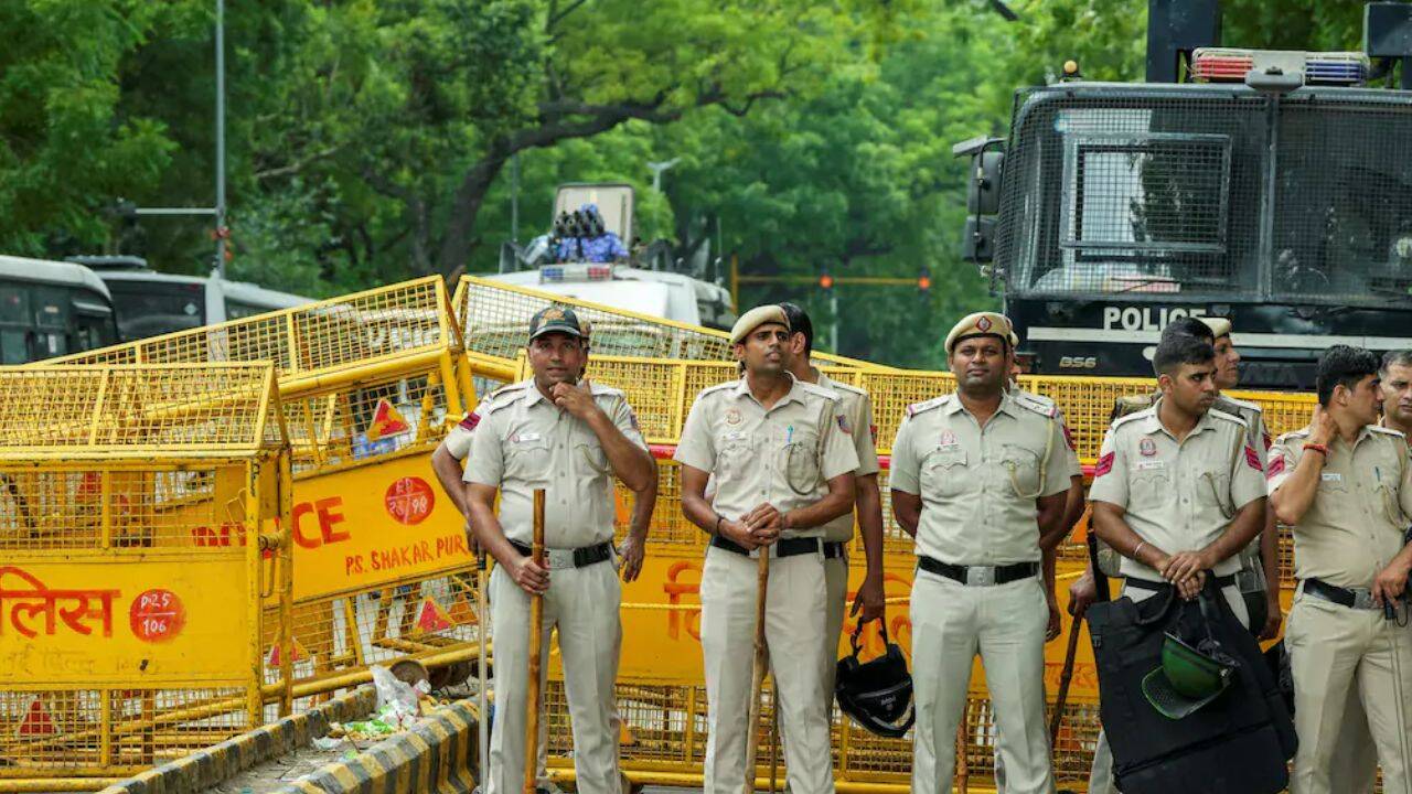 International Briefing: 4k+ personnel, barricades, drones: How police turned Delhi into fortress