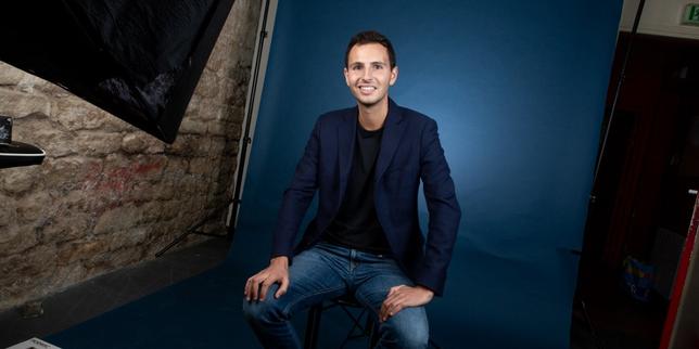 Enterprise Tech Shift: Who is Samuel Fitoussi, the conservative columnist behind the AI accusations against Orélien's best-selling novel? and the Scaling Frontier