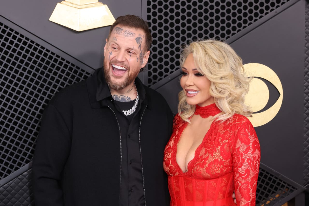Jelly Roll and Bunnie Xo Set to Sell $7 Million Tennessee Home He Gave Her in Divorce