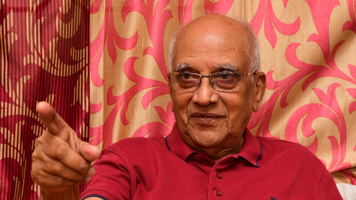 Crypto Markets in Focus: Remembering Singeetham Srinivasa Rao Amid Shifting On-Chain Metrics