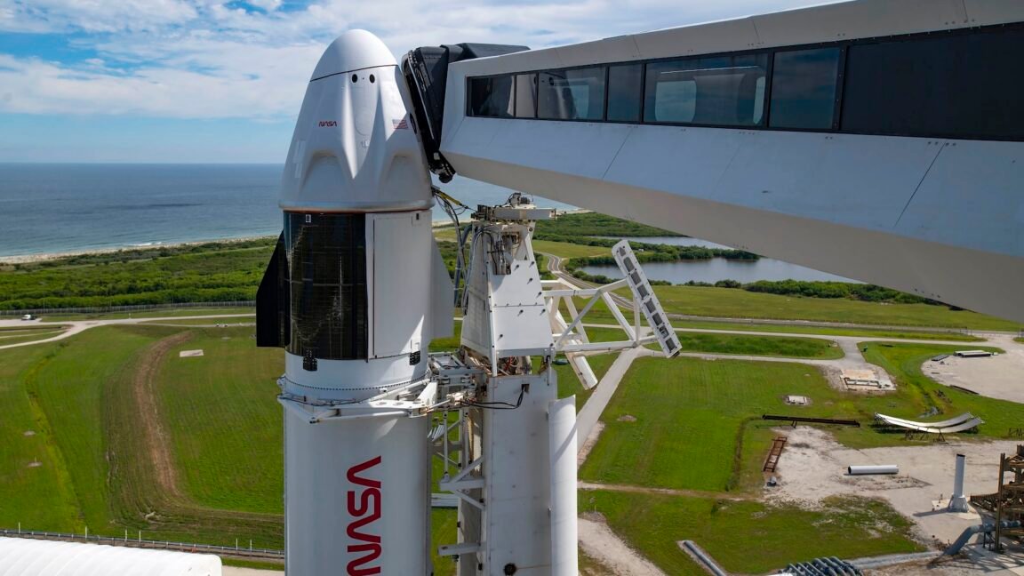 Key Developments: NASA has a Dragon dilemma, and there appear to be no good answers