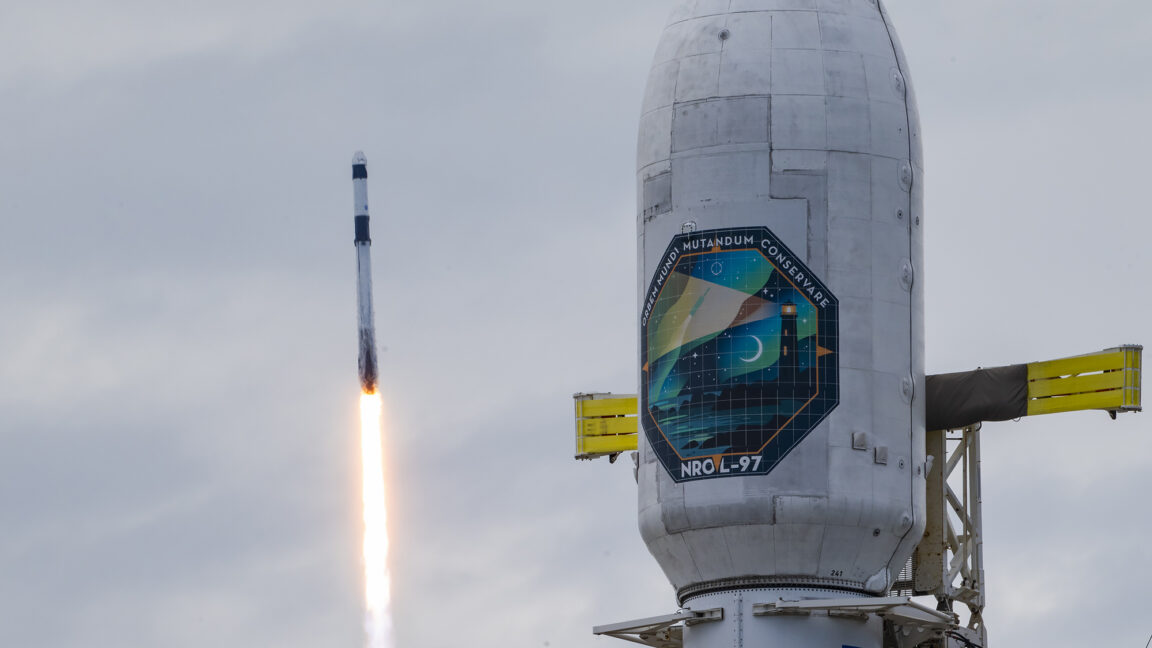 Key Developments: Rocket Report: SpaceX completes launch triple-header; Rocket Lab nets big contract