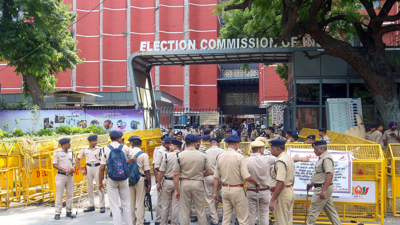 Uniform Ke Peeche Bhi Ek Insaan Hai': Delhi Police Issues 'open Letter' to Protesters