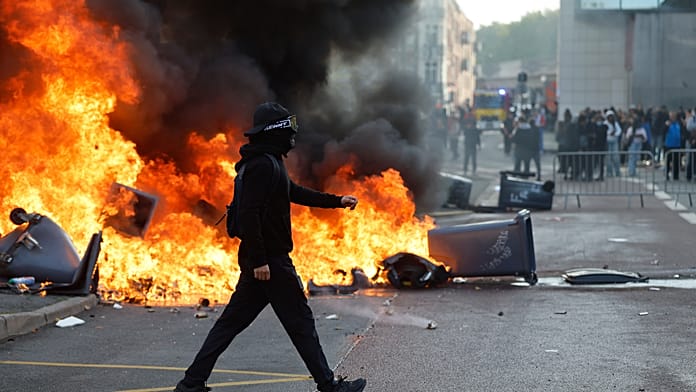 Why France's Sovereign Debt Crisis Explained: How Dangerous Could It Be Has Sparked Heated Debate