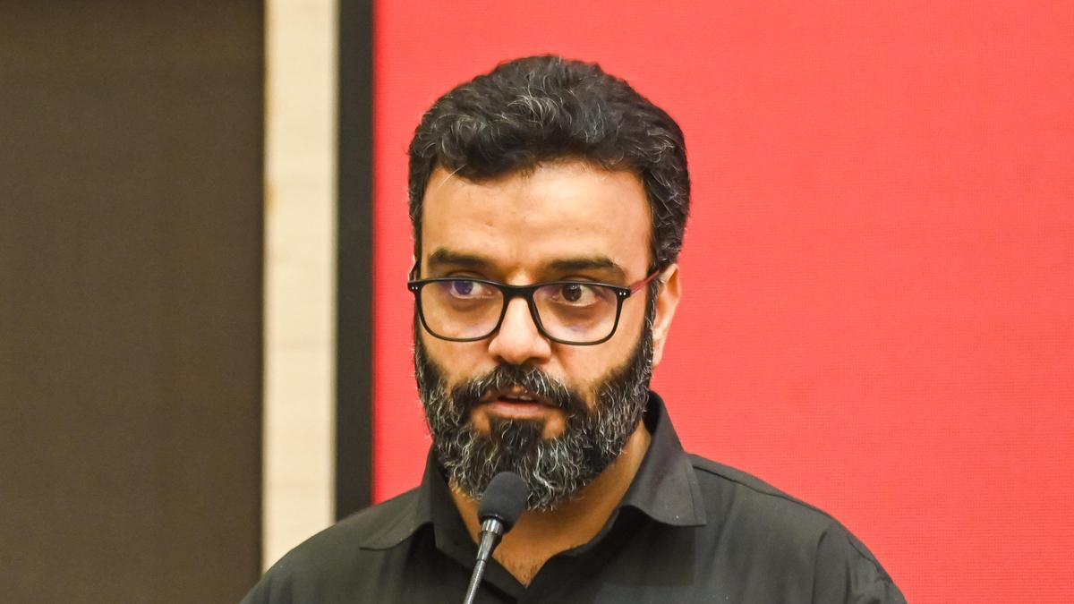 Set to Leave Party, NC MP Ruhullah Meets Students at Kashmir University, Calls for ‘restoring Students’ Voice