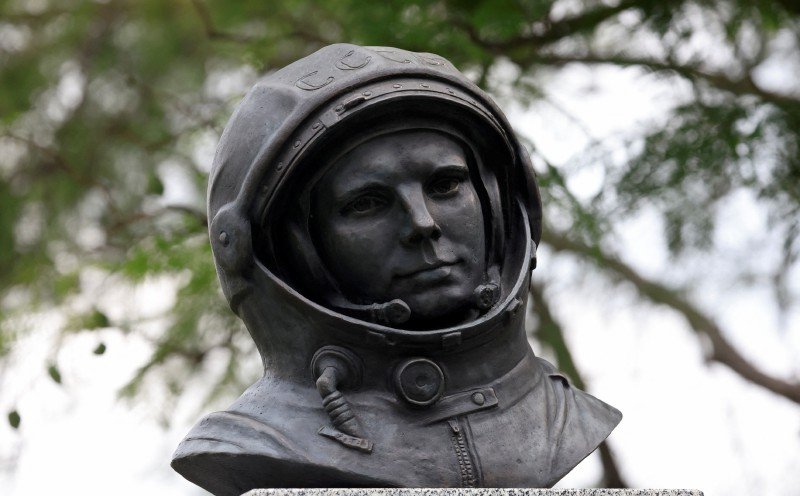 China's space diplomacy lifts Pakistani astronaut toward orbit