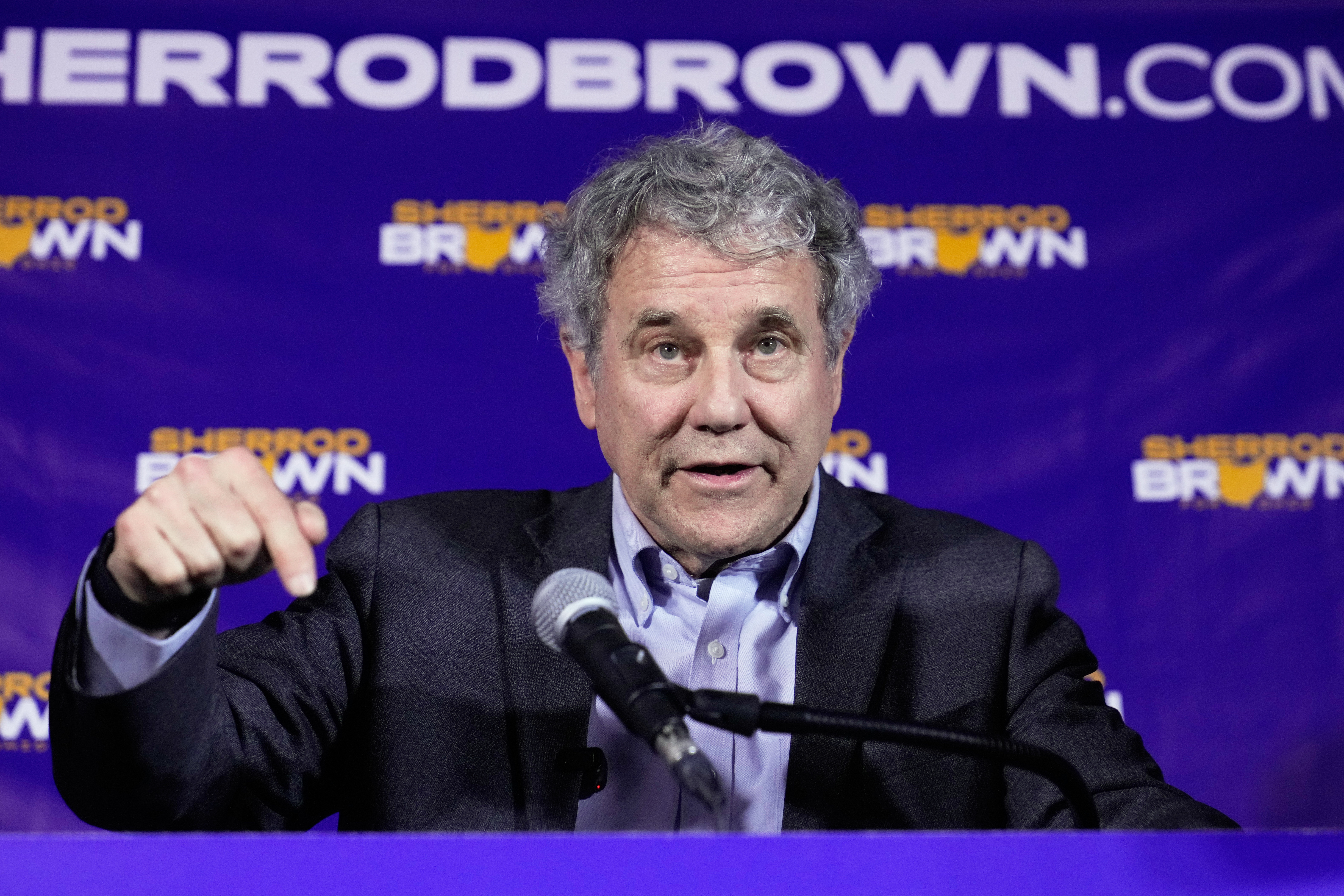 Crypto Markets in Focus: Crypto weighs revenge against Democrats — and the risks that come with it Amid Shifting On-Chain Metrics