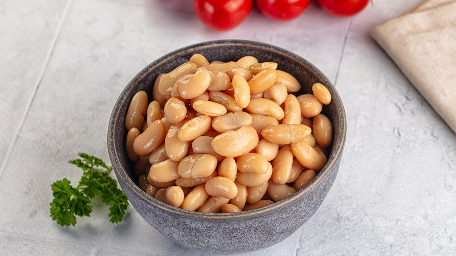 Turn Canned White Beans Into a 15-minute Mediterranean Dish Packed With Fiber and Protein