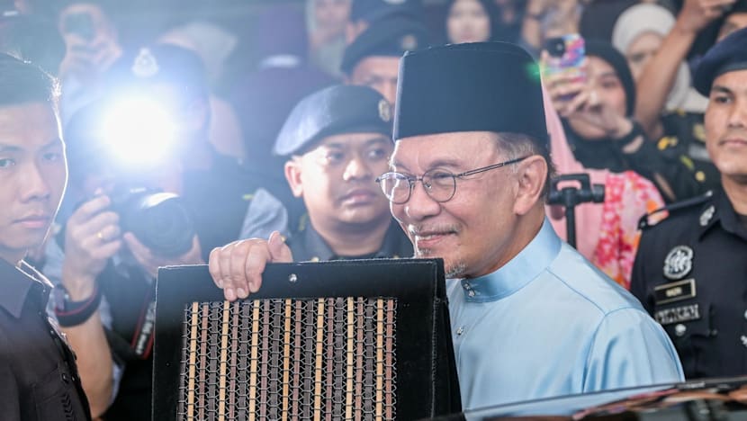 Malaysia to Raise Minimum Wages, Expand Tax Relief in Spending Boost for 2027 Budget