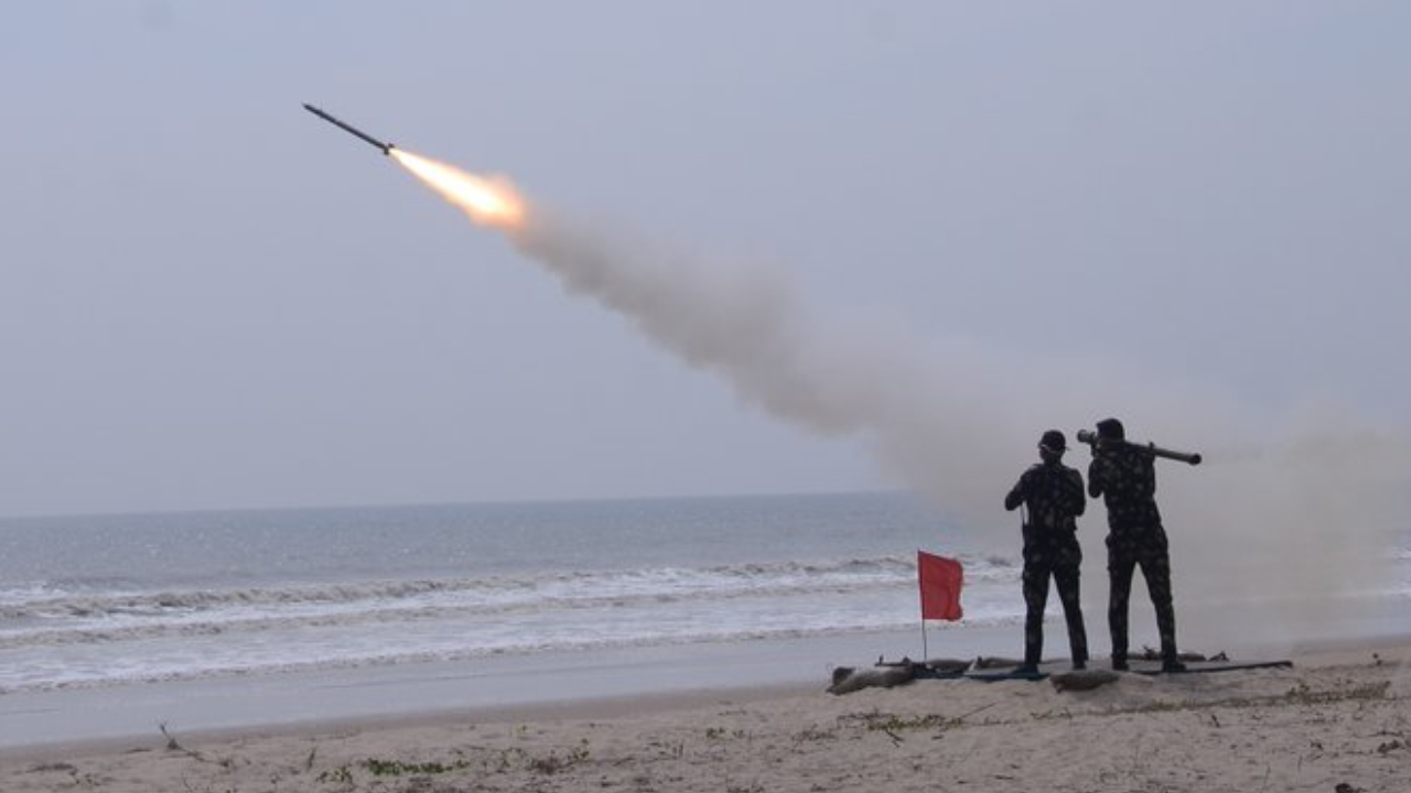 Why Russia’s Mystery ‘iva’ Missile: Is It Chinese or Iranian Manpads System Has Sparked Heated Debate