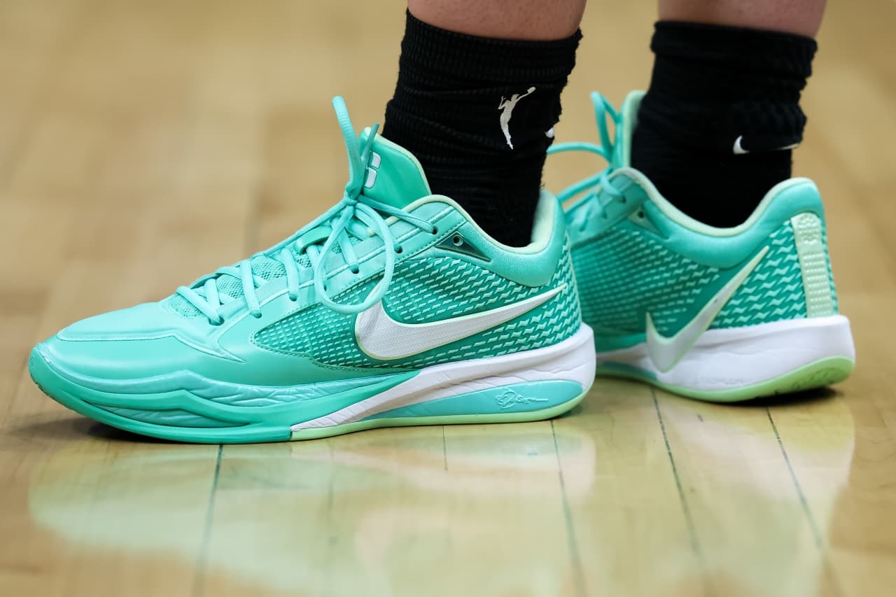 Corporate Strategy: Nike’s troubles are mounting, and sales could fall further