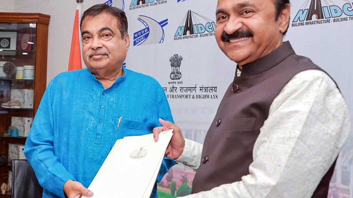 Gadkari-satheesan Meeting Decides to Expedite Nh, Other Road Projects in Keralam