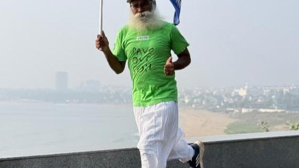 58-year-old Engineer Runs Vizag Half Marathon for ‘save Soil’ Cause