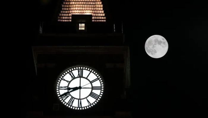 Daylight Saving Time Ends Nov 1: Here's When to Change Your Clocks