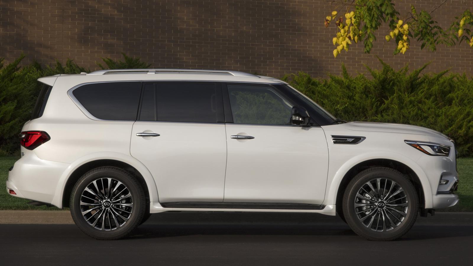 Market Developments: 7 SUVs That Depreciated Surprisingly Fast Over 5 Years