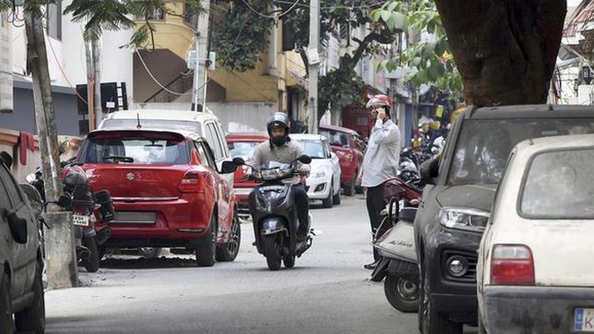 Jayanagar Parking Fee U-Turn: South Corporation Limits Charges to Major Commercial Roads