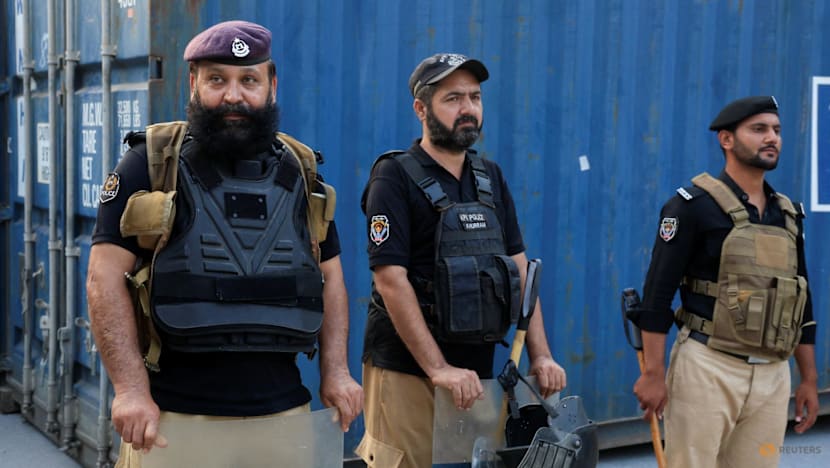 Pakistan Police Detain Hundreds from Imran Khan's Party in Northern Province